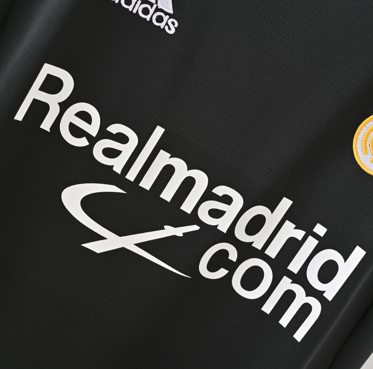 Real Madrid 2004/05 Away Retro Jersey – Black & White