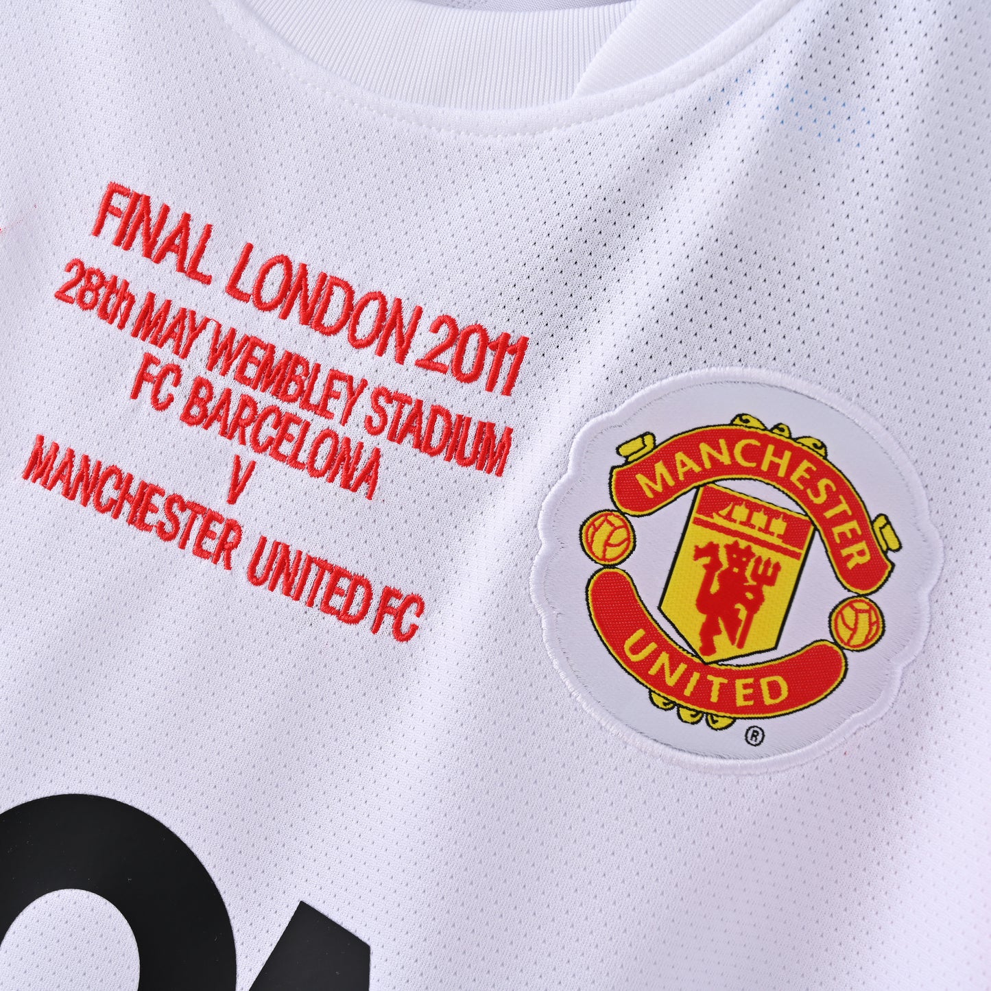 Manchester United 2011 Champions League Final Jersey – AON White Kit
