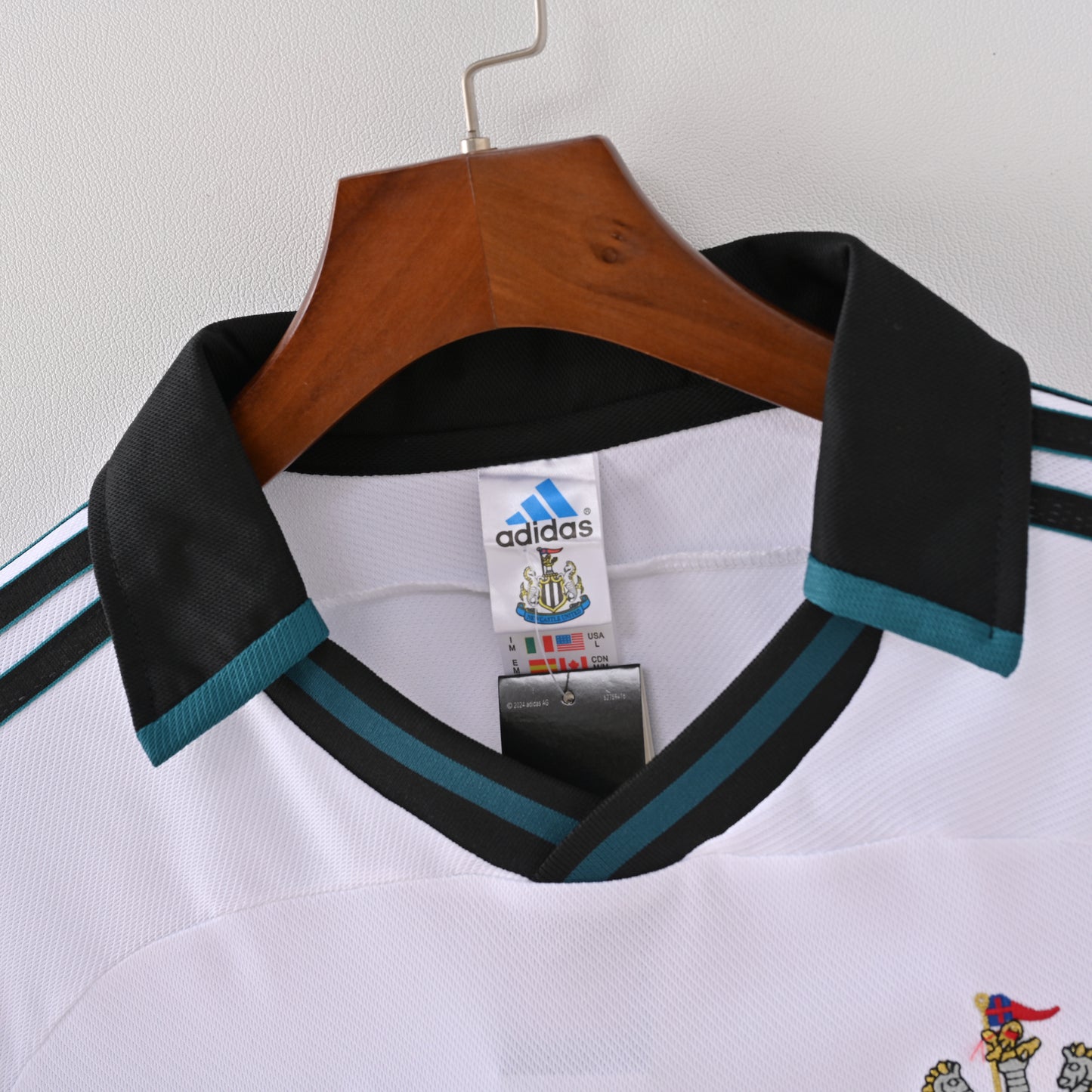 Retro Newcastle United Away Jersey - White (Newcastle Brown Ale Sponsor)