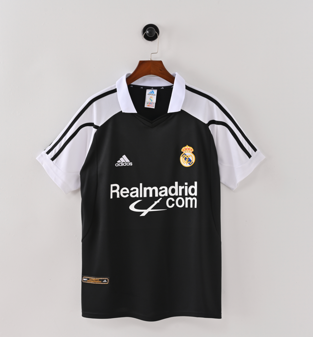 Real Madrid 2004/05 Away Retro Jersey – Black & White