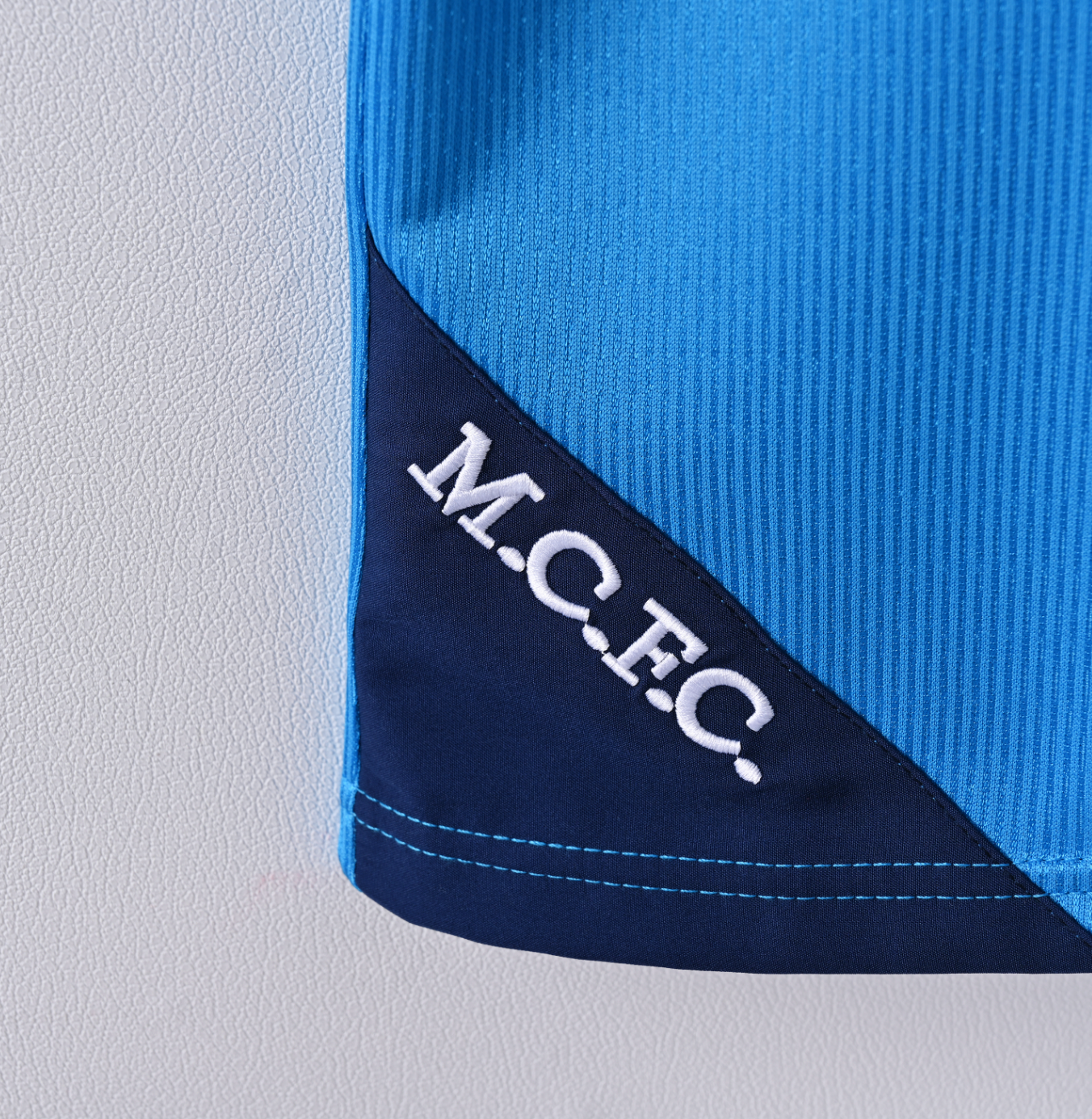 Manchester City 1999/00 Home Jersey
