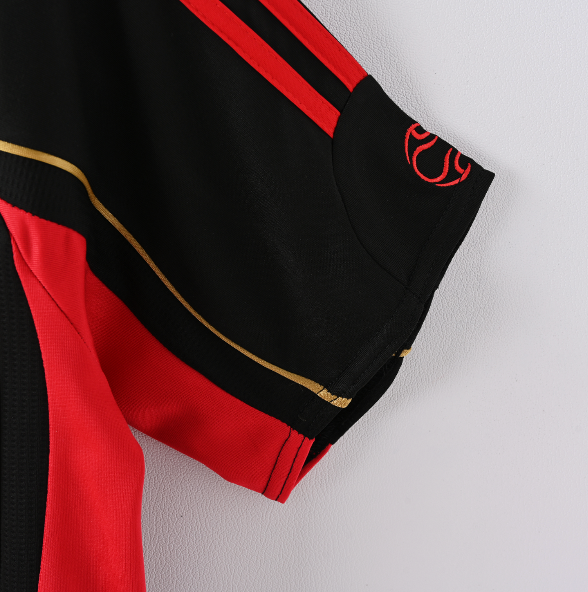 AC Milan 2006/07 Home Jersey — Legacy in Stripes, Power in Detail