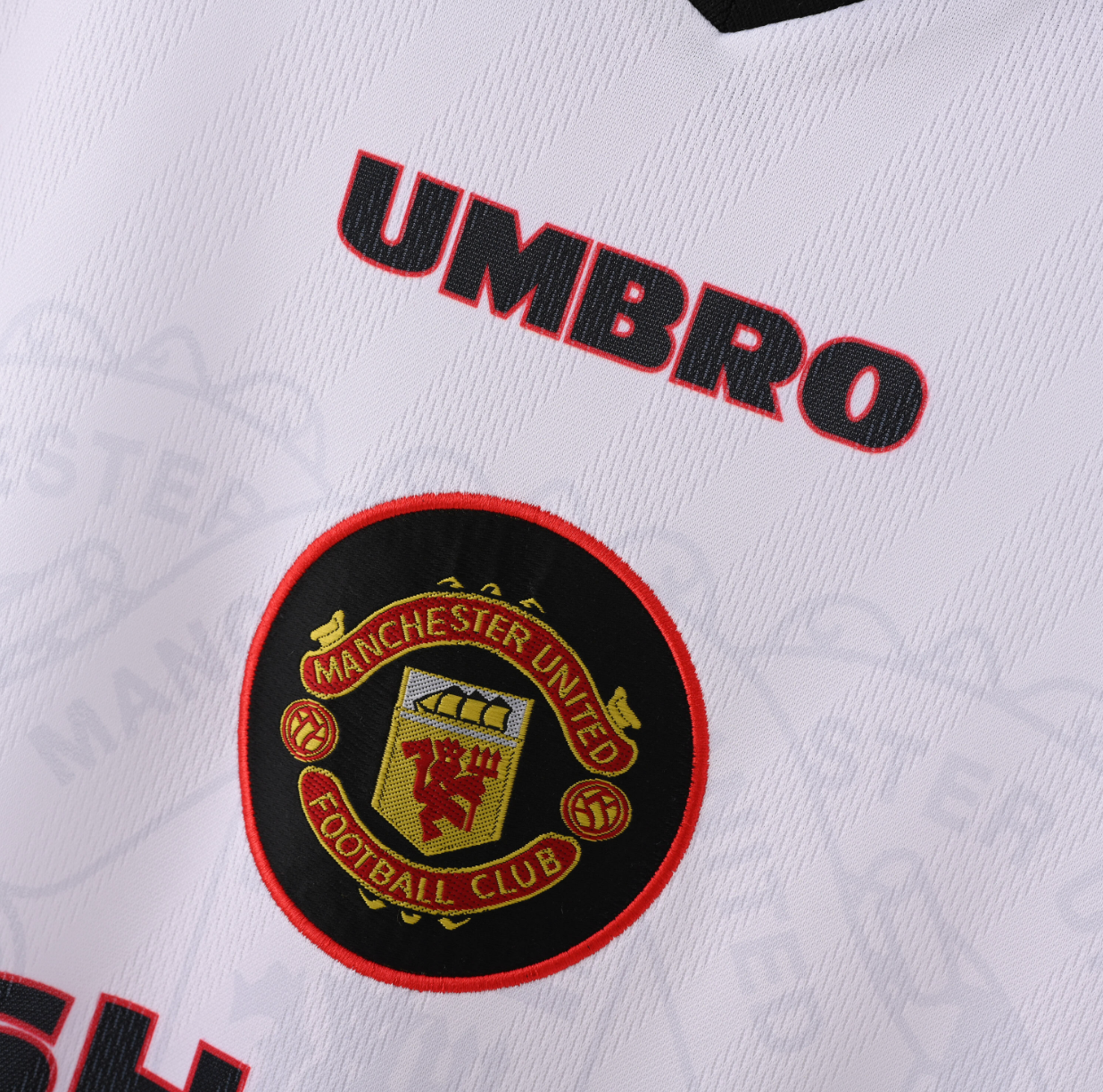 Manchester United 1998/99 Home Jersey — Umbro x SHARP VIEWCAM Treble Tribute