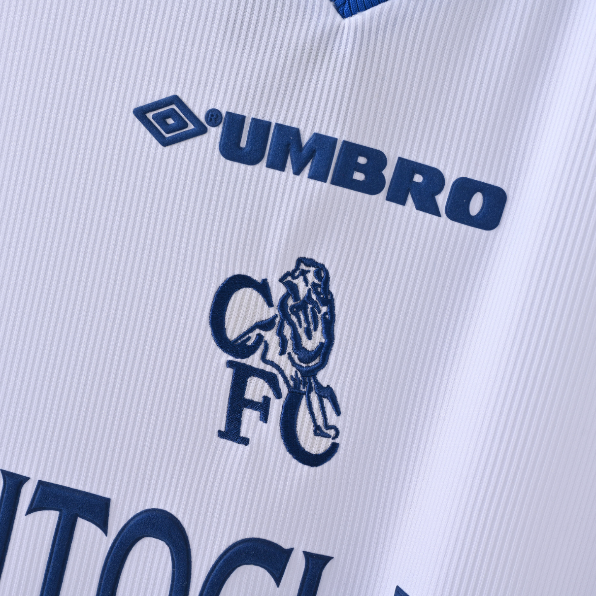 Chelsea FC 1997/98 Home Jersey — Umbro x AUTOGLASS in Royal White & Blue