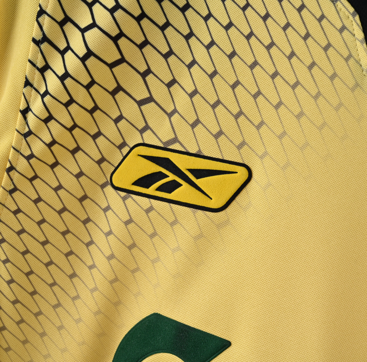 Liverpool FC 2006/07 Away Jersey — Reebok x Carlsberg in Customizable Yellow & Black Hex Style