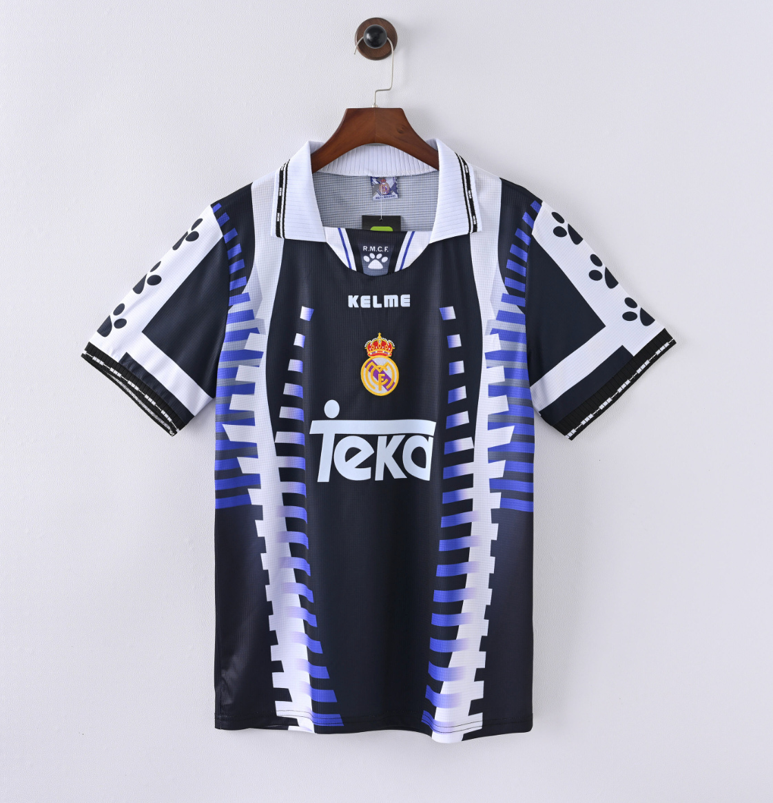 Santos FC x Charlie Brown Jr — Umbro Tribute Jersey in Black & Gold Rebellion