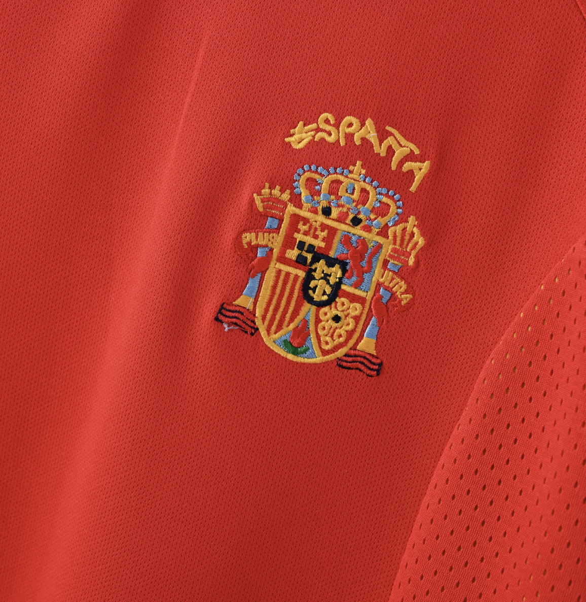 Spain 2010 Home Jersey — Crowned Simplicity with Championship Destiny