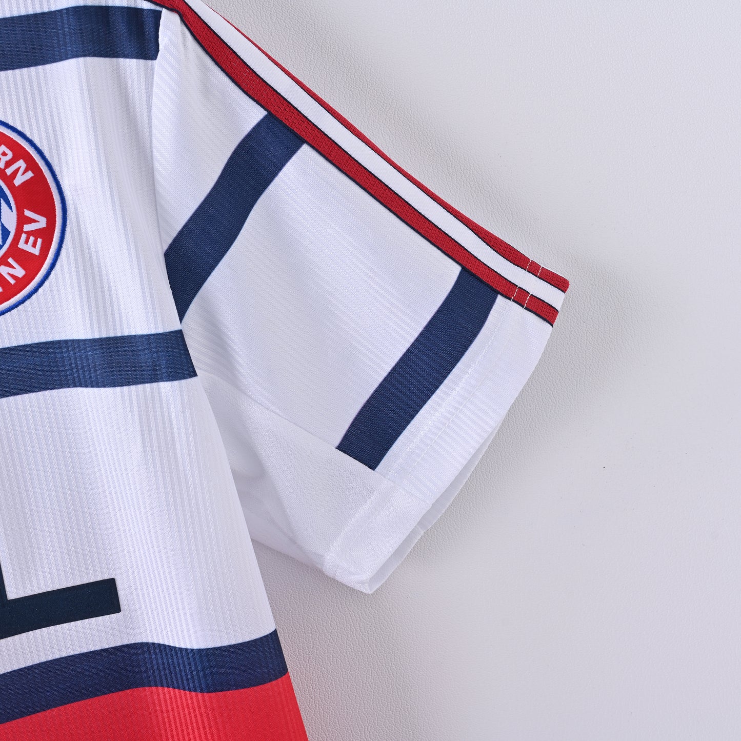 FC Bayern Munich 1995-97 Away Jersey