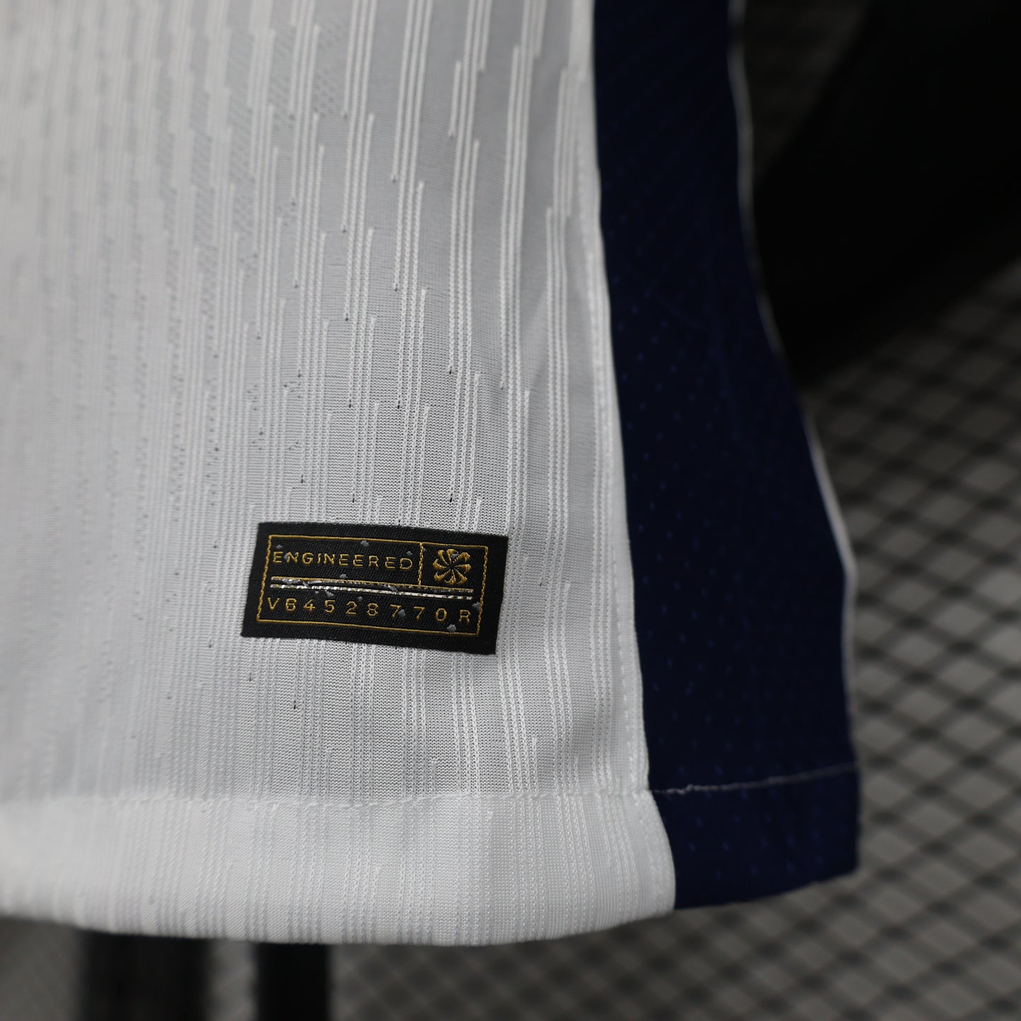 Tottenham Hotspur Home Jersey 2020/21 – Nike AIA (Original Fabric)