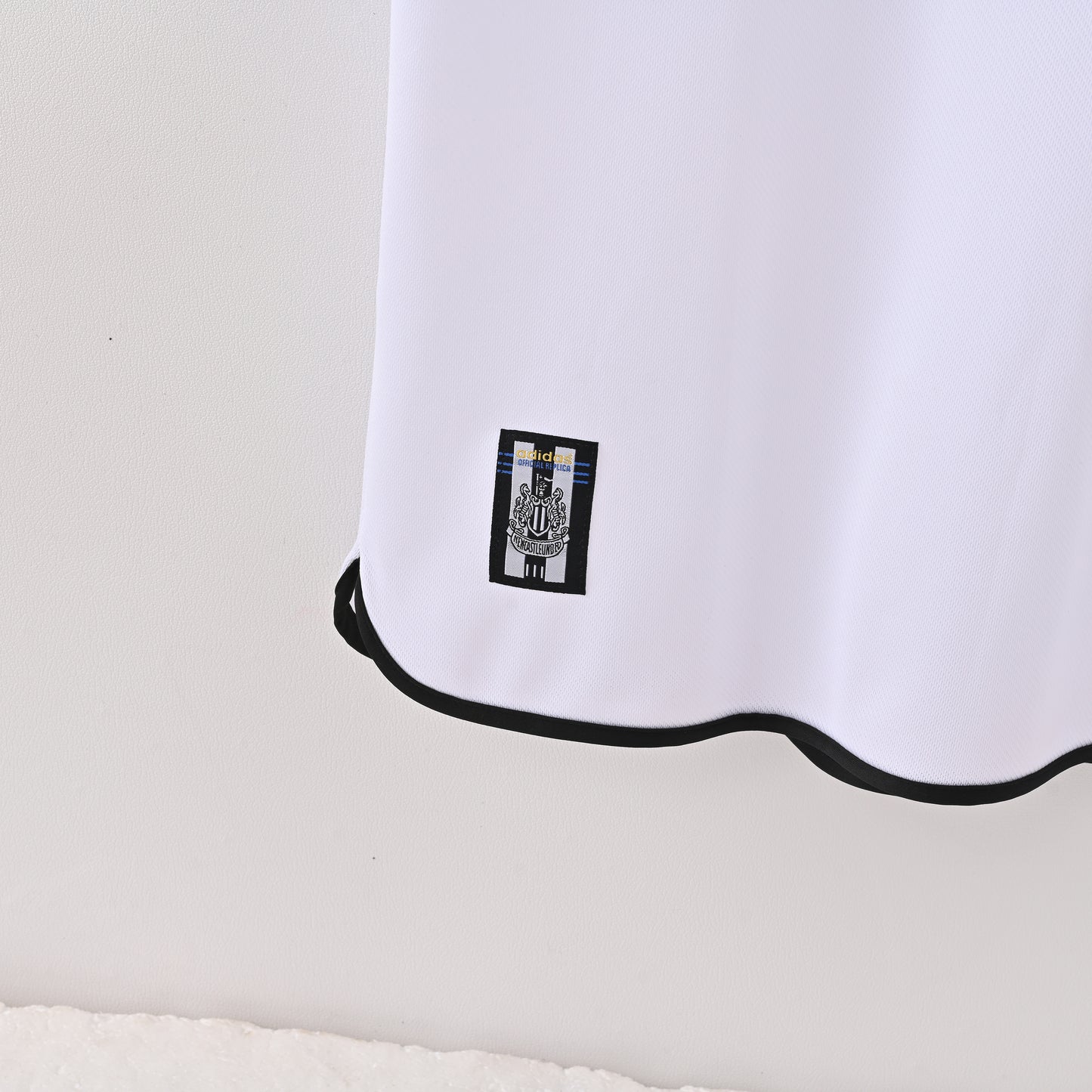 Retro Newcastle United Away Jersey - White (Newcastle Brown Ale Sponsor)