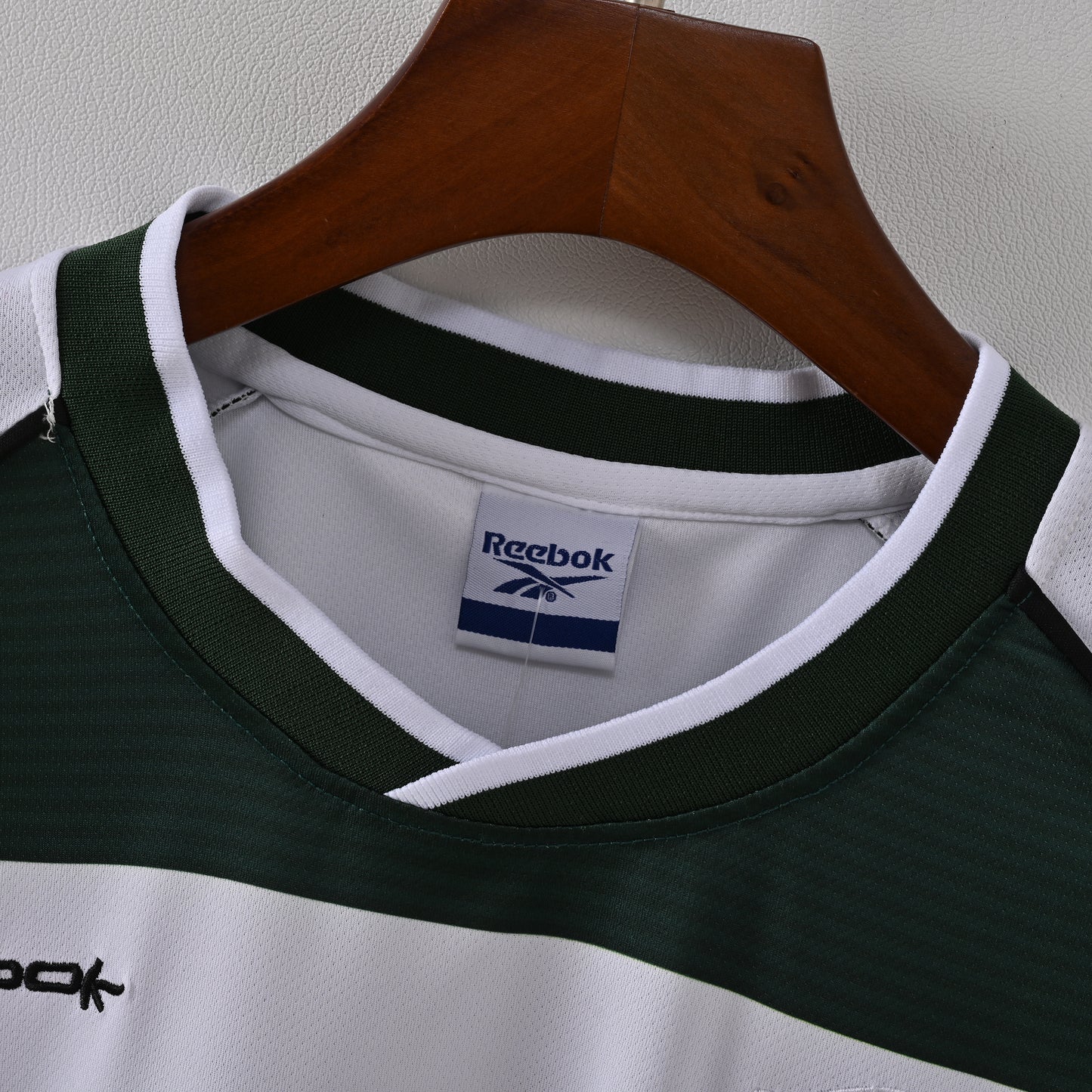 Sporting CP Green and White Striped Jersey – Reebok x PT Sponsor 2004/05 Home Kit